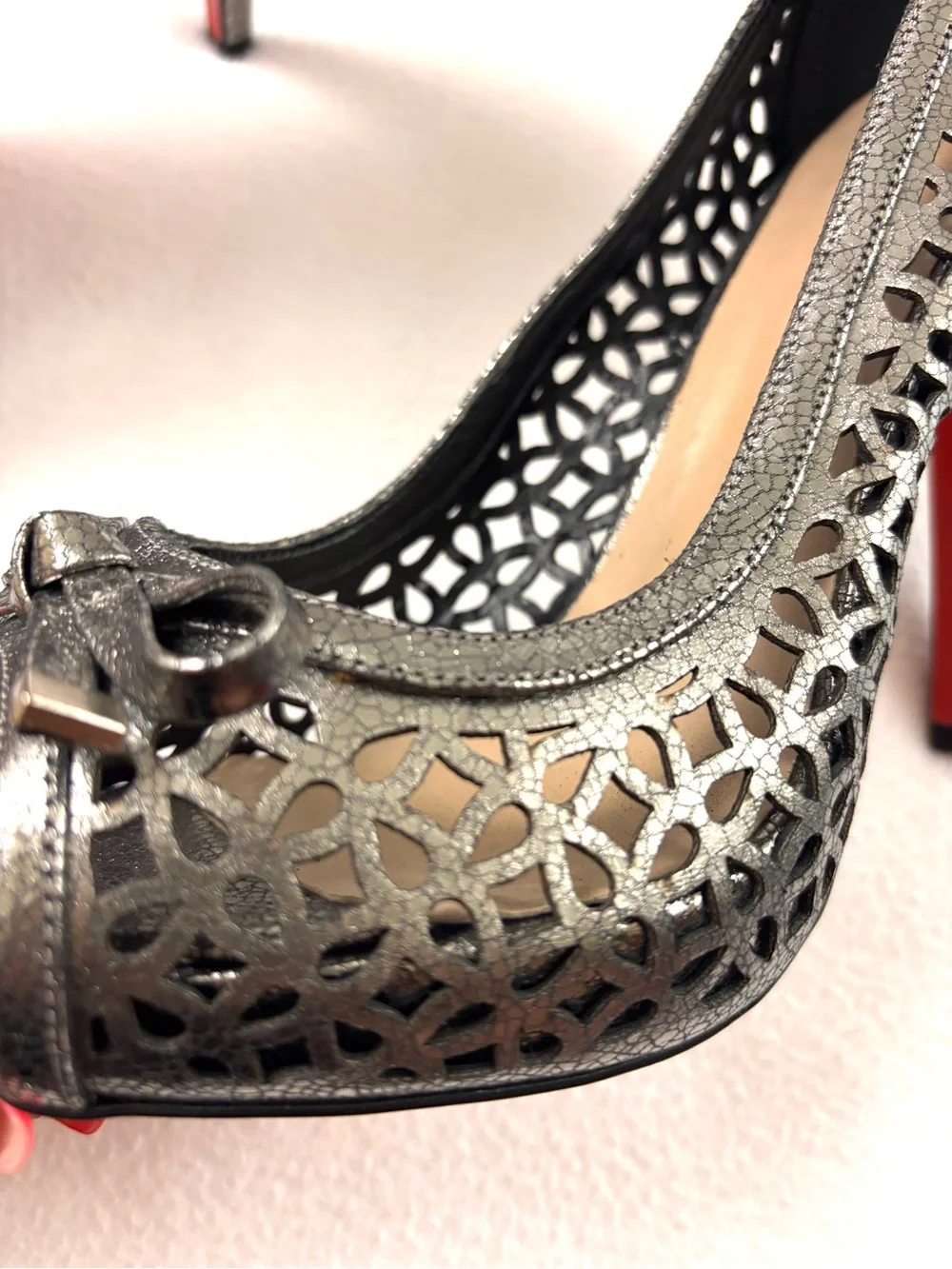 LUCHO Metallic Pewter Laser Cut Peep Toe w/Bow Red Bottom Platform Pumps (9)